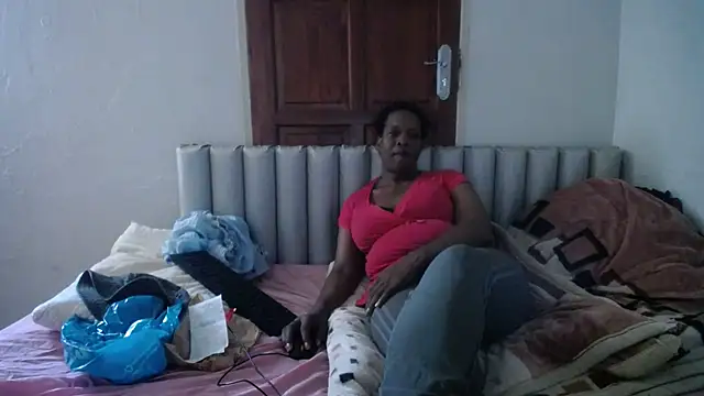 JoycyQueen online show from April 20, 2026, 10:40 am