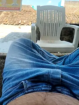 Desii rockstarr online show from March 21, 2026, 8:19 am