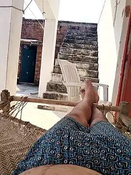 Desii rockstarr online show from April 1, 2026, 3:51 am