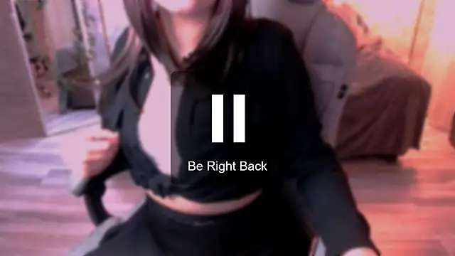 DaisyBloomm online show from March 13, 2026, 2:23 pm