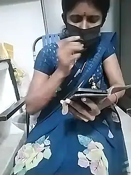 Snapshot of sujjisexyy chatting on August 6, 2026, 5:15 pm sujjisexyy online show from August 6, 2026, 5:15 pm