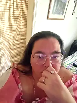 Snapshot of misstressbutterfly chatting on March 11, 2026, 8:04 pm misstressbutterfly online show from March 11, 2026, 8:04 pm