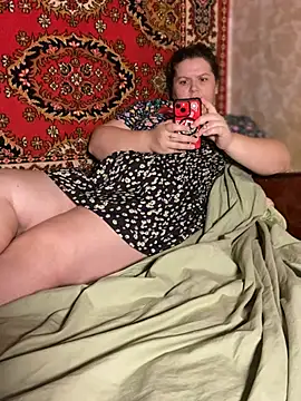 Snapshot of Nenssy555 chatting on June 12, 2026, 6:18 pm Nenssy555 online show from June 12, 2026, 6:18 pm