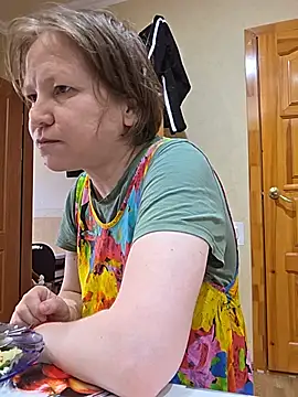  LOLA-LOLA  online show from June 23, 2026, 1:20 pm