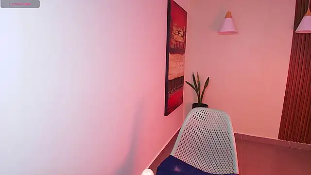 Astrid Black online show from March 10, 2026, 8:14 pm