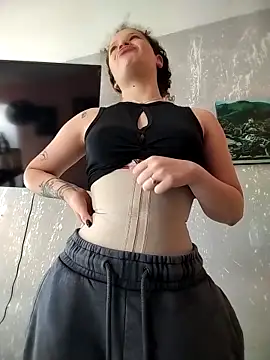 AphroditeSweett online show from April 28, 2026, 8:25 pm