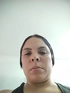 Snapshot of Emimly_Rose chatting on July 27, 2026, 6:48 pm Emimly Rose online show from July 27, 2026, 6:48 pm