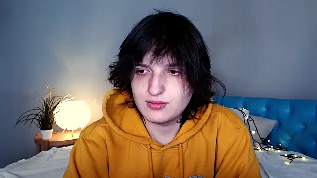 delalex online show from April 25, 2026, 9:12 pm