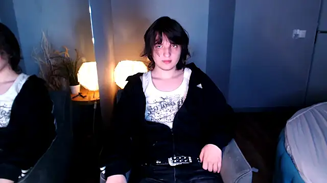 delalex online show from June 10, 2026, 4:39 pm