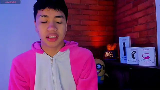 Lee Colee online show from April 11, 2026, 12:09 pm