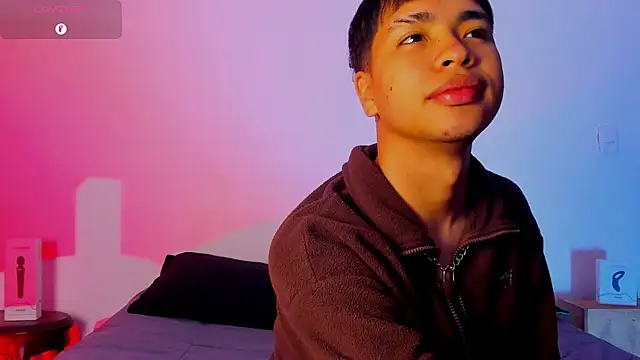 Lee Colee online show from April 28, 2026, 9:20 pm