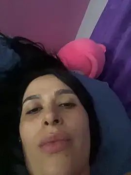 leila moretti online show from April 17, 2026, 3:31 am