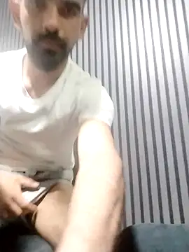 luys23 online show from March 28, 2026, 4:23 am