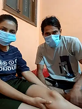 cutecouple058 online show from March 31, 2026, 6:41 pm