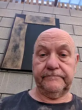 Snapshot of Buggemann chatting on July 19, 2026, 4:00 pm Buggemann online show from July 19, 2026, 4:00 pm