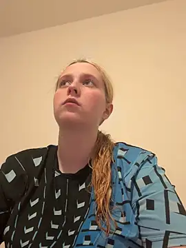 Snapshot of Young_Milka chatting on March 14, 2026, 9:09 pm Young Milka online show from March 14, 2026, 9:09 pm