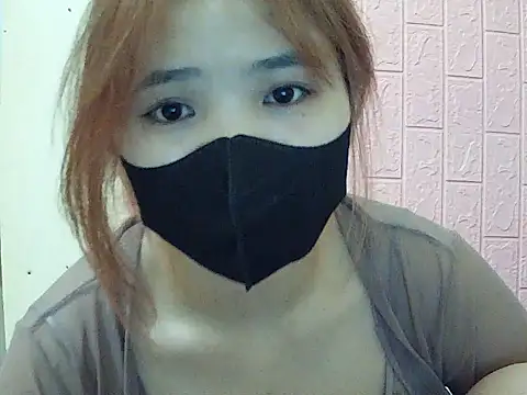 VyVy18 online show from March 28, 2026, 1:22 pm