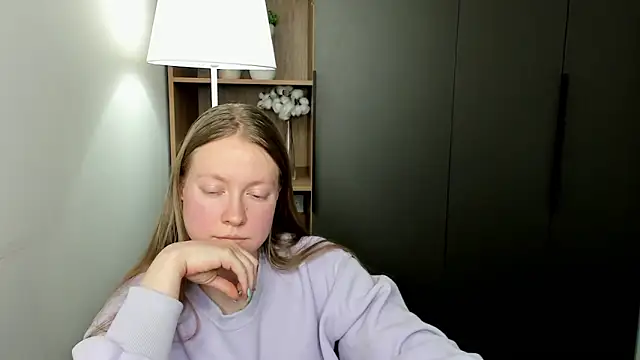 LashandaDevoto online show from March 13, 2026, 9:49 am