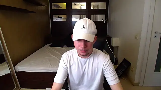 KrewVaughn online show from March 17, 2026, 6:39 am