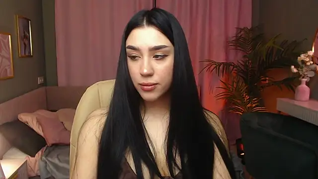 Snapshot of Winonna_Ryder chatting on April 8, 2026, 7:41 am Winonna Ryder online show from April 8, 2026, 7:41 am