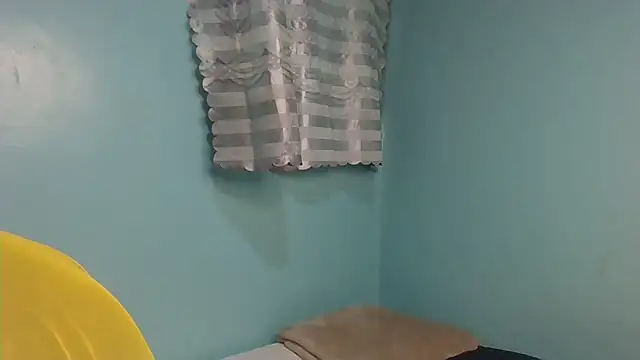 freaksixx online show from May 17, 2026, 1:36 am