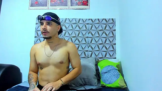 Leon Hotx online show from March 24, 2026, 7:19 pm