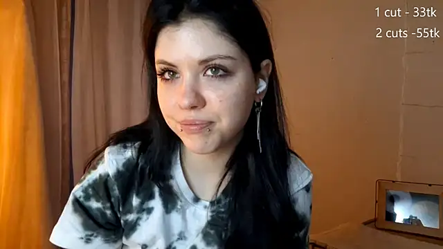 MiaTemptress online show from April 28, 2026, 1:49 pm