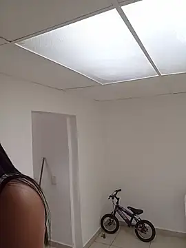 LexyJohnnes  online show from April 26, 2026, 3:42 pm