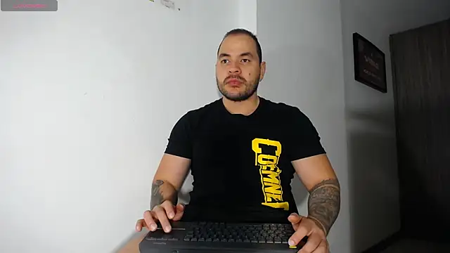 Axel Dominus online show from June 22, 2026, 10:01 am