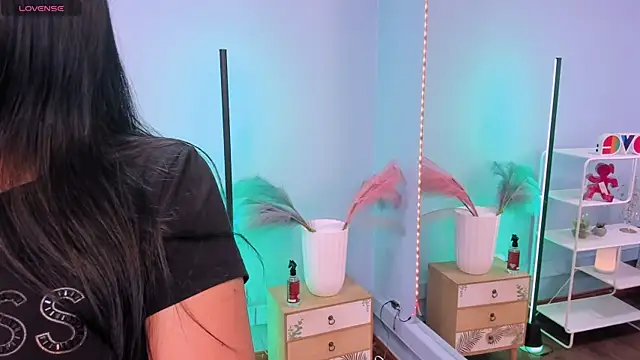 Rachel Wren online show from July 30, 2026, 7:24 pm