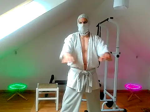NinjaLaser online show from May 4, 2026, 11:17 am