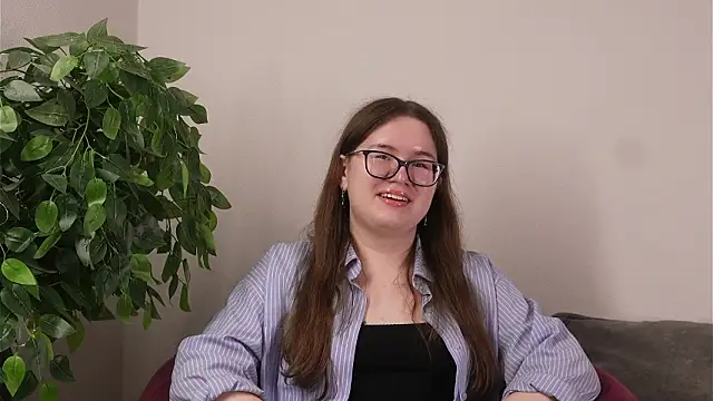 LinseyBellisario online show from March 14, 2026, 11:48 am