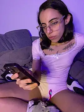 Poison Ivy 29 online show from July 13, 2026, 8:11 pm