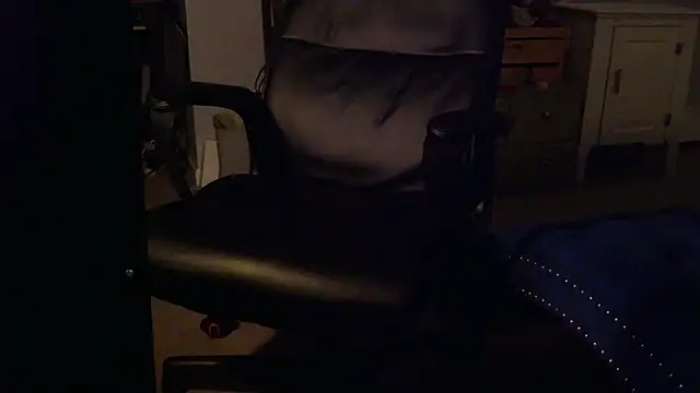 Snapshot of Kristopherbbb chatting on June 28, 2026, 7:36 am Kristopherbbb online show from June 28, 2026, 7:36 am