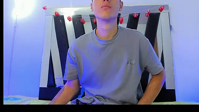 Snapshot of latinlove2005 chatting on March 16, 2026, 3:05 pm latinlove2005 online show from March 16, 2026, 3:05 pm