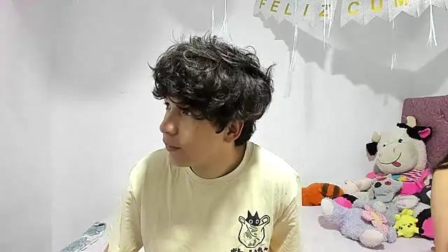 Snapshot of Desire_Ecstasy2 chatting on June 19, 2026, 1:21 am Desire Ecstasy2 online show from June 19, 2026, 1:21 am