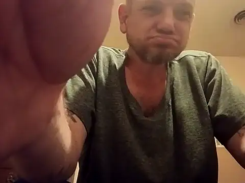 Snapshot of Testingisthison chatting on April 13, 2026, 5:57 am Testingisthison online show from April 13, 2026, 5:57 am