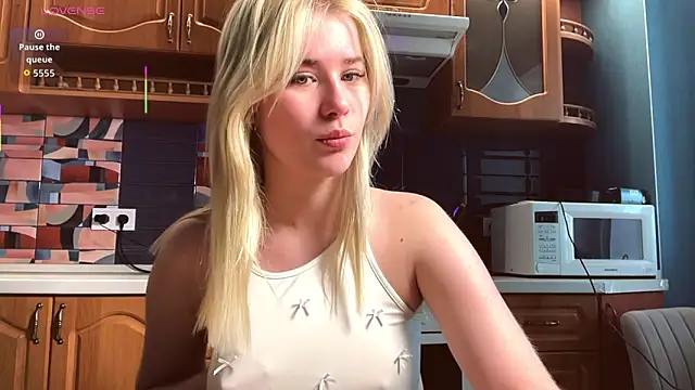 ivygenesis online show from April 18, 2026, 3:10 am