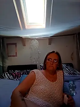 roxy 74 online show from April 29, 2026, 8:40 am