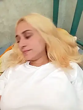 edithleidisCuba online show from May 11, 2026, 6:38 pm