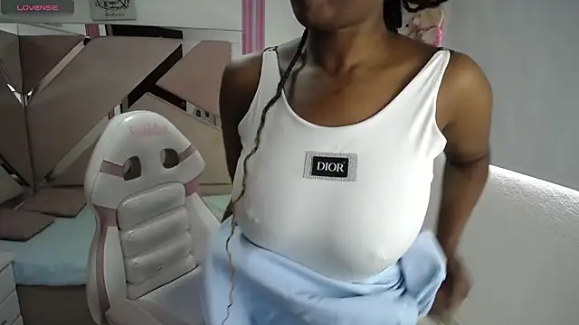 Ebony rizon online show from April 21, 2026, 1:39 pm