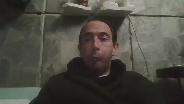 Snapshot of NaughtyNikos chatting on March 27, 2026, 10:42 pm NaughtyNikos online show from March 27, 2026, 10:42 pm
