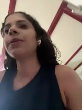 karlatiburcio online show from June 9, 2026, 3:12 pm
