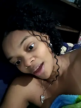 marialuiza2027 online show from April 13, 2026, 11:59 am