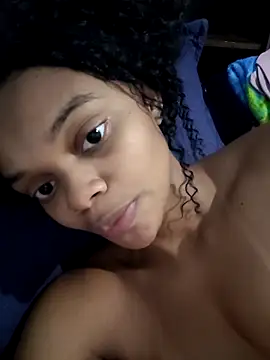 marialuiza2027 online show from April 25, 2026, 4:26 pm