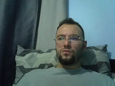 piazaocwb23 online show from April 14, 2026, 9:32 pm