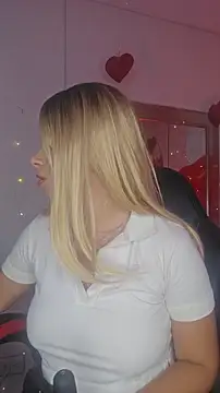 Snapshot of Im__sophie chatting on March 18, 2026, 5:27 pm Im sophie online show from March 18, 2026, 5:27 pm