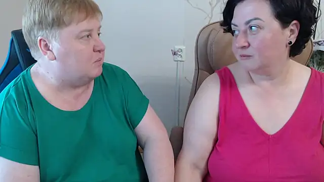 Lindy-Jeanie online show from June 16, 2026, 4:42 pm