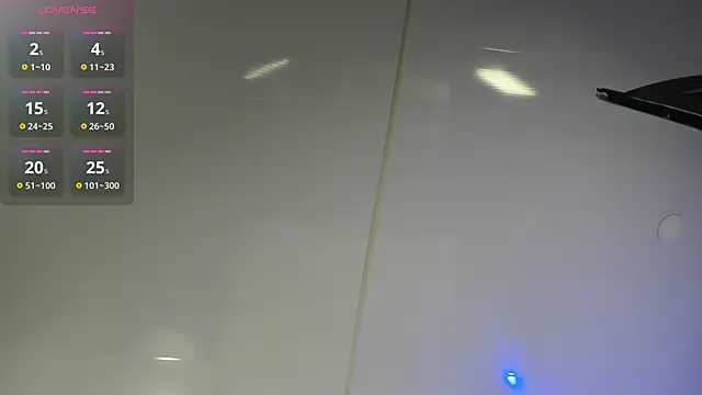 Snapshot of cuttie_blondie chatting on June 11, 2026, 11:08 am cuttie blondie online show from June 11, 2026, 11:08 am