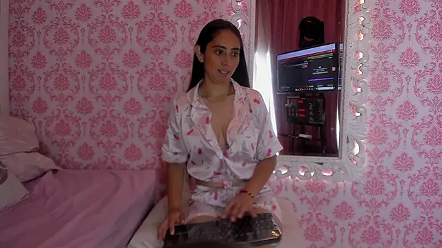 Escarleth Fox online show from March 21, 2026, 12:32 pm